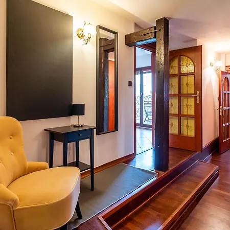 5br 2bath Masarykovo Nabrezi Appartement