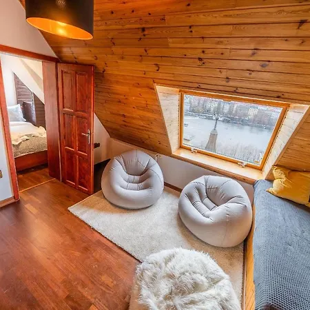 Appartement 5br 2bath Masarykovo Nabrezi Praag