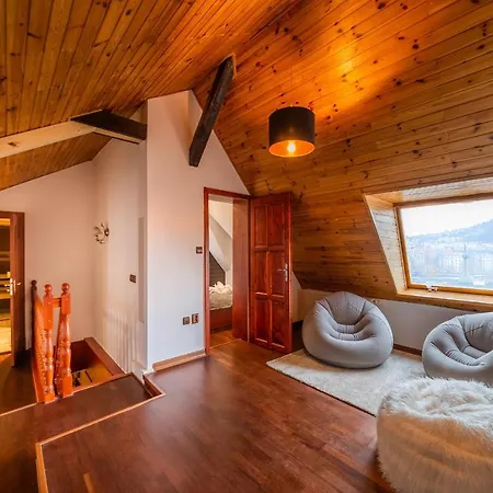 Appartement 5br 2bath Masarykovo Nabrezi