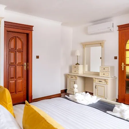 Appartement 5br 2bath Masarykovo Nabrezi Praag